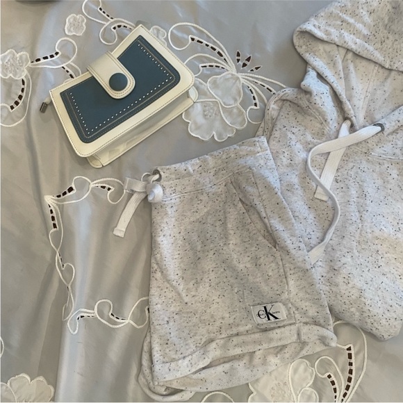 CK Cropped Hoodie & Cuffed Highrise Shorts Off White & Black Speckled Lounge Set - Picture 7 of 13